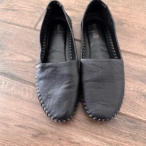 Adam Tucker by Me Too "Solo" Black moccasin flats women’s size 11